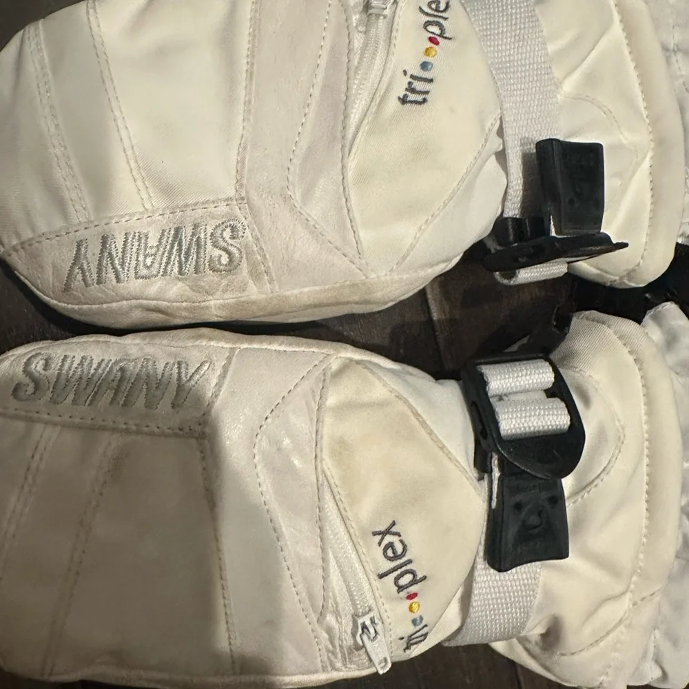 SWANY White Kids Mittens